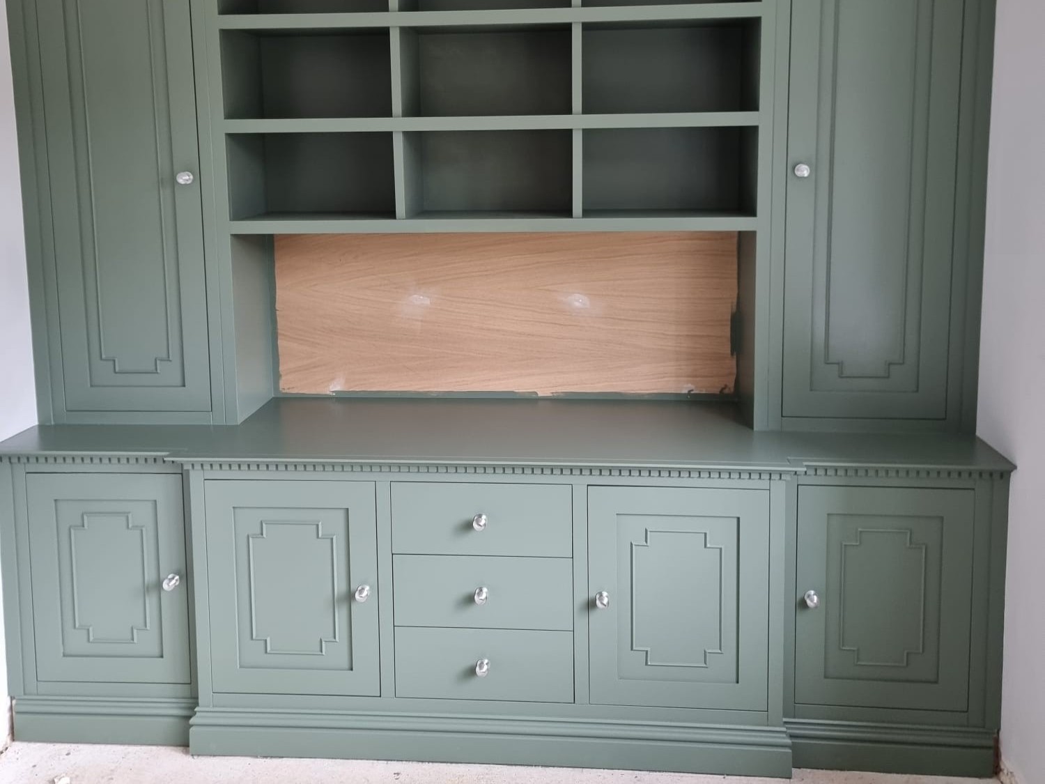 Dresser Time